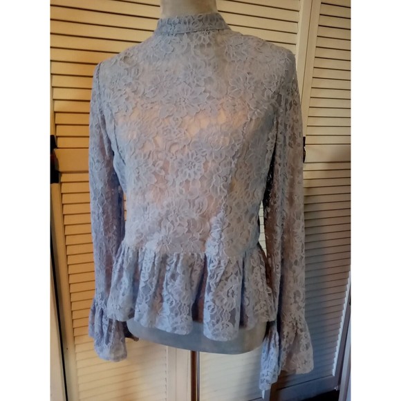 A. Calin Flying Tomato Anthropology Large lavender Lace Bell Sleeve Blou… - Picture 2 of 16